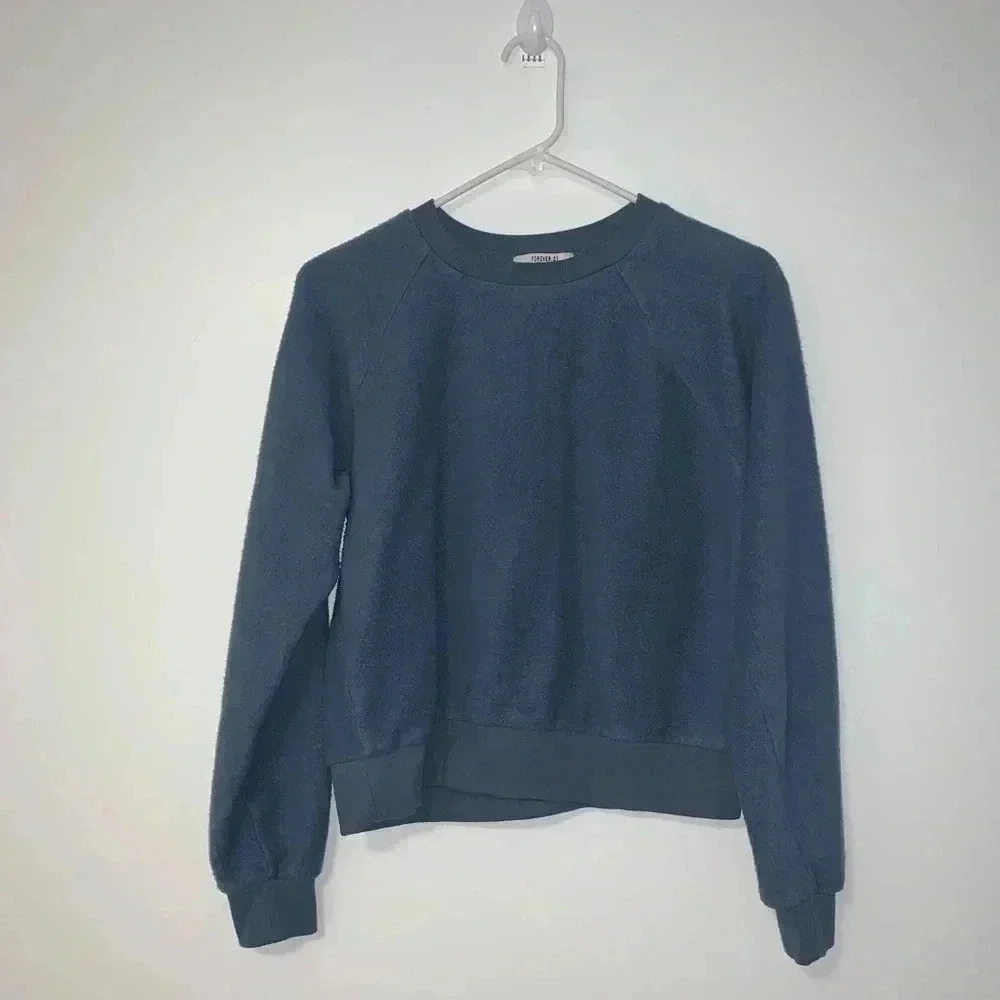 Forever 21 Fleece Sweatshirt.​​